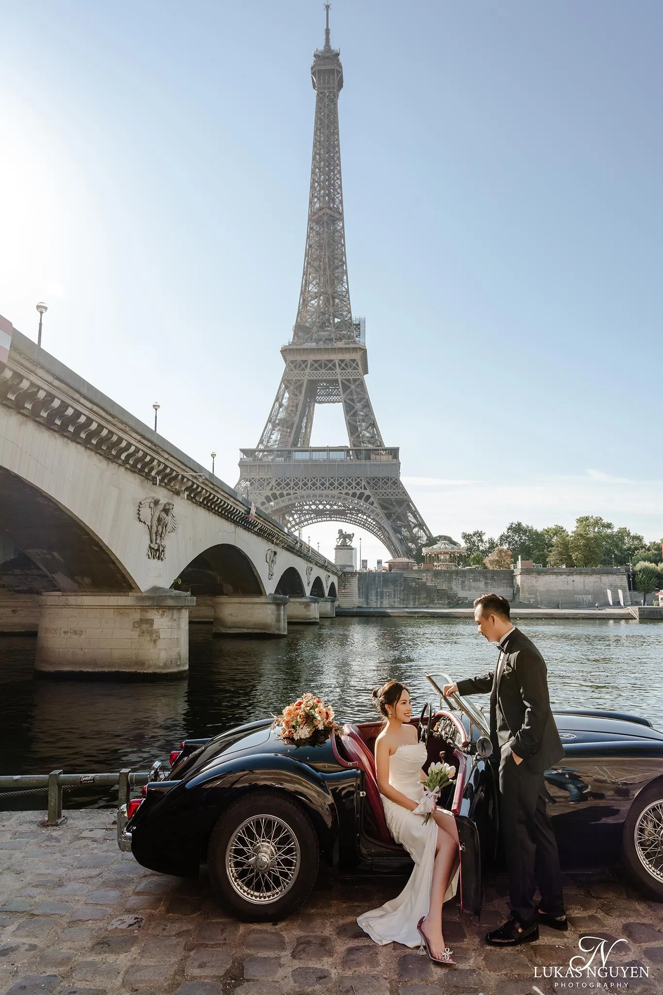 ?nh tham kh?o Lukas Paris