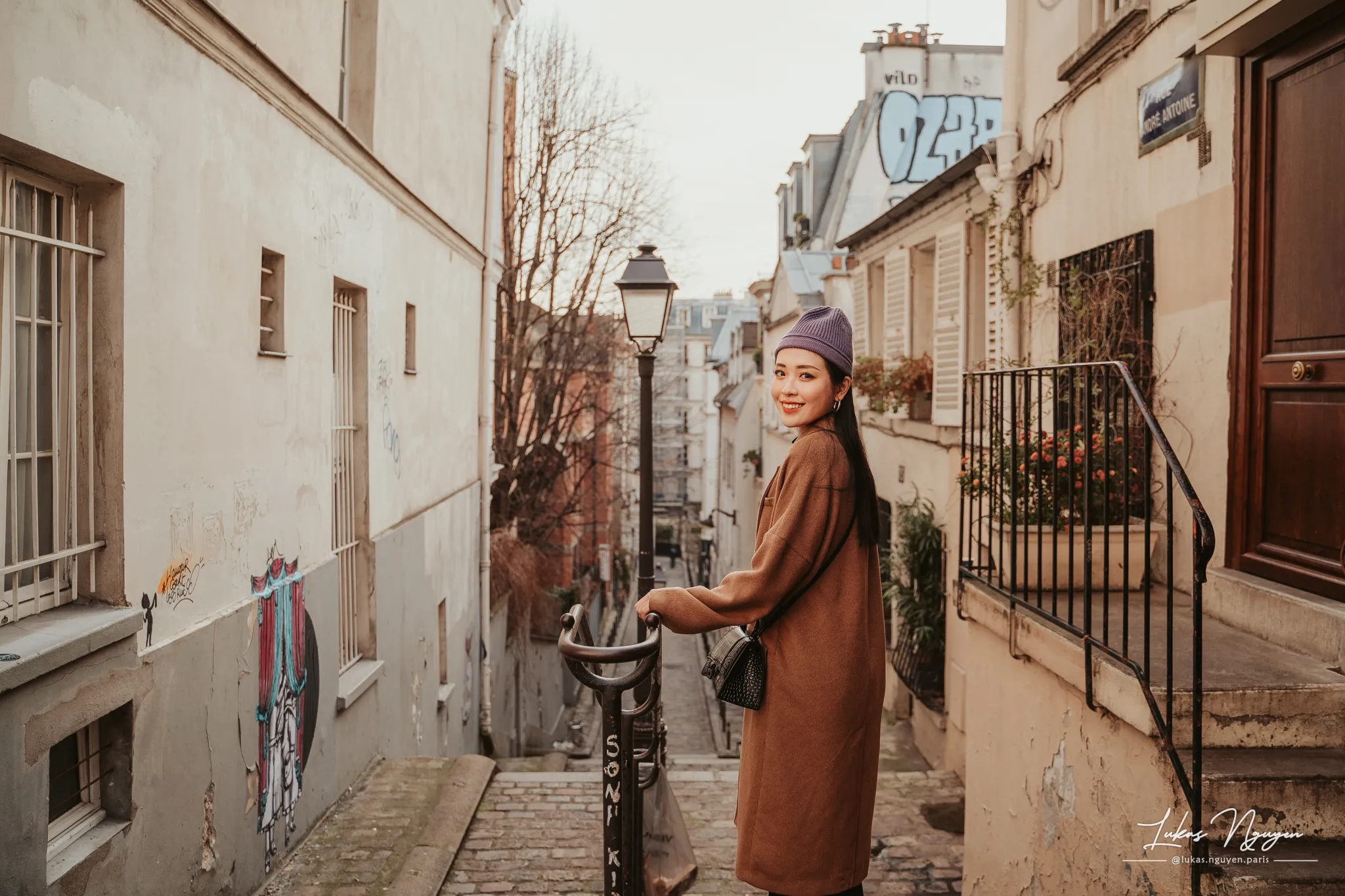?nh tham kh?o Lukas Paris