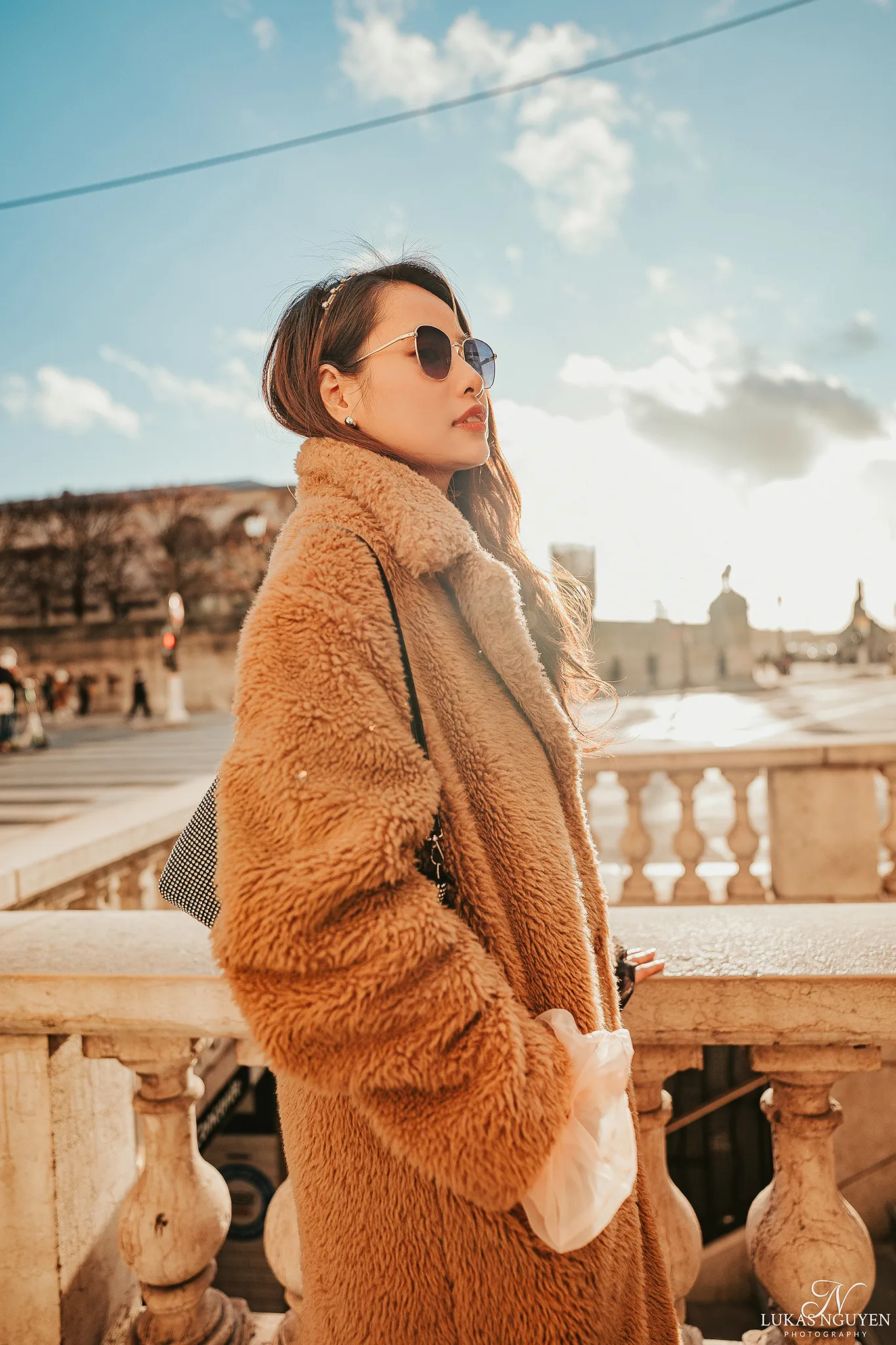?nh tham kh?o Lukas Paris